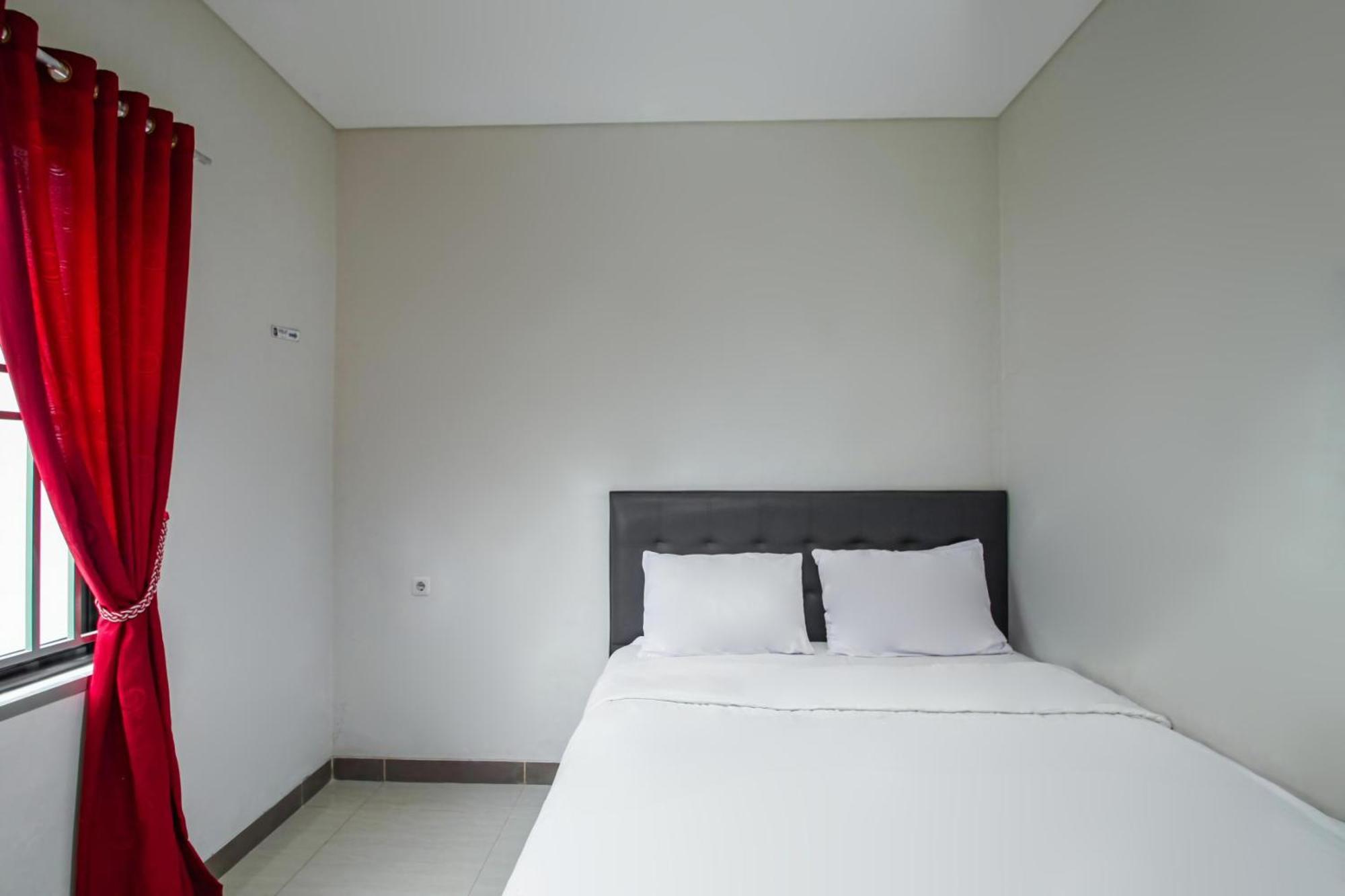 Capital O 93589 Hotel Wongso Syariah Pangkal Pinang Zewnętrze zdjęcie