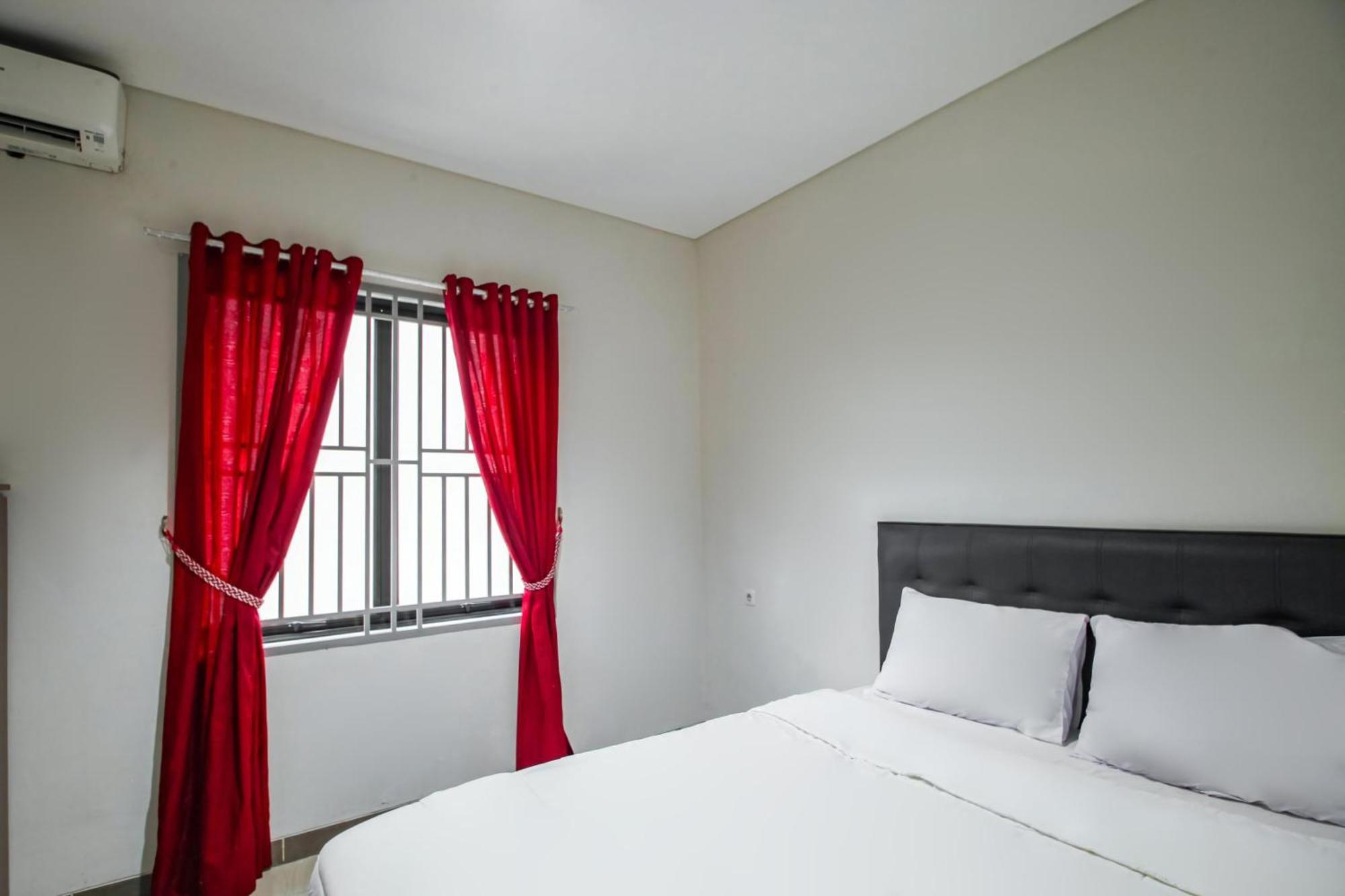 Capital O 93589 Hotel Wongso Syariah Pangkal Pinang Zewnętrze zdjęcie